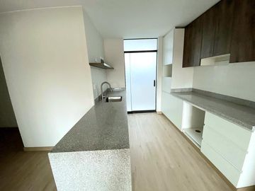 En venta duplex de estreno en Jose luis Bustamante y Rivero