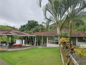 Finca en venta 12 Has en Capira Trinidad - con Casa Campestre  (DR)
