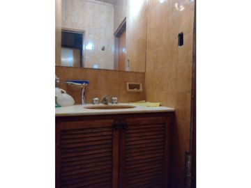 VENDO CASA EN IMPORTANTE ESQUINA SAN RAFAEL