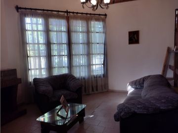 VENDO CASA EN IMPORTANTE ESQUINA SAN RAFAEL