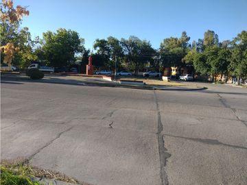 VENDO CASA EN IMPORTANTE ESQUINA SAN RAFAEL