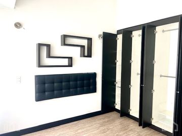 VENDO CASA QUITO EL CONDADO