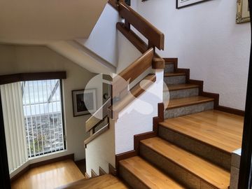 CASA EN VENTA URBANIZACION EL CONDADO