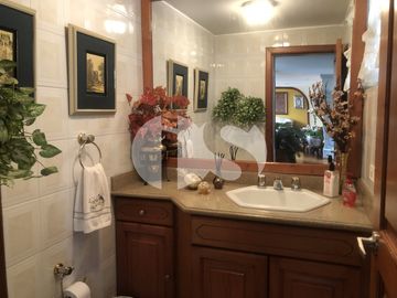 CASA EN VENTA URBANIZACION EL CONDADO