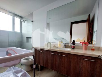 PENTHOUSE DE VENTA  EN LA GONZALEZ SUAREZ
