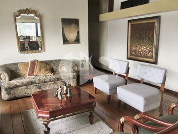 CASA RENTERA DE VENTA CON LOCALES COMERCIALES SECTOR PLAZA DE TOROS