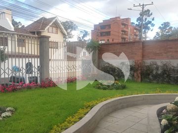 DEPARTAMENTO EN VENTA  DE LUJO SECTOR ORDOÑEZ LASSO