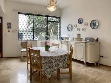 CASA DE LUJO DE VENTA EN CUMBAYA