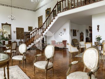 CASA DE LUJO DE VENTA EN CUMBAYA