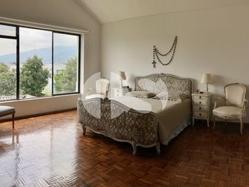 CASA DE LUJO DE VENTA EN CUMBAYA