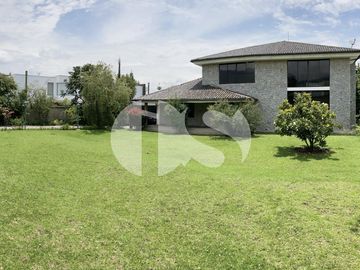 CASA DE LUJO DE VENTA EN CUMBAYA