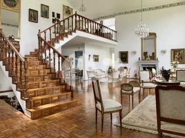 CASA DE LUJO DE VENTA EN CUMBAYA