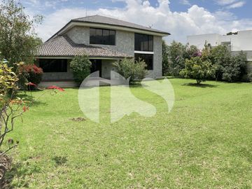 CASA DE LUJO DE VENTA EN CUMBAYA