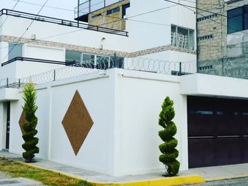 Casa en venta para inversión en Santa Rosa de Lima