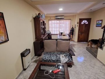 Triplex en venta en Lanus Oeste