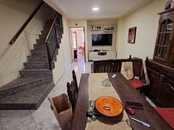 Triplex en venta en Lanus Oeste