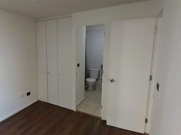 Departamento en Venta en Mario Kreutzberger / San Martín / Santiago Centro
