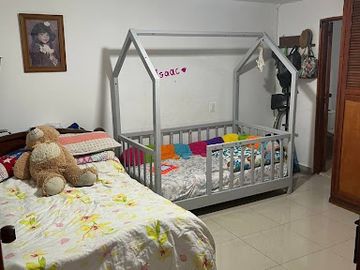 VENTA de CASAS en SABANETA