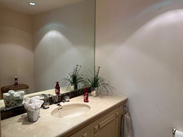 Departamento en Venta en Hacienda De Las Palmas, Huixquilucan, Estado De México
