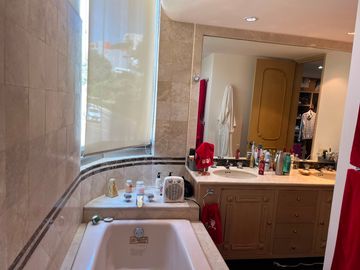 Departamento en Venta en Hacienda De Las Palmas, Huixquilucan, Estado De México