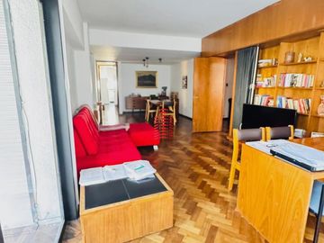 Departamento en Venta de 4 Dormitorios con Cochera, Bº Centro