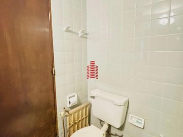 Departamento en Venta de 4 Dormitorios con Cochera, Bº Centro
