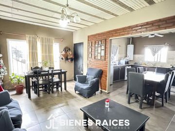 Casa en venta en Los Cardales centro tipo PH