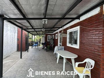 Casa en venta en Los Cardales centro tipo PH