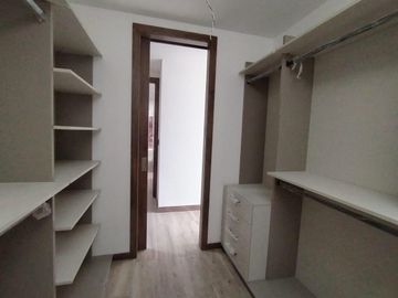 Casa de 3 habitaciones con vista y jardín de 241m2