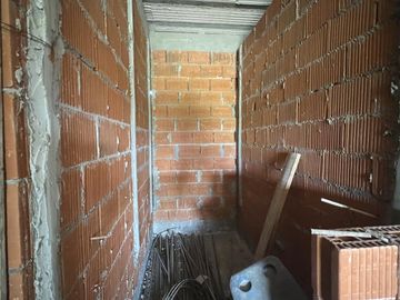 IMPONENTE Casa a Terminar a la venta en Cañuelas