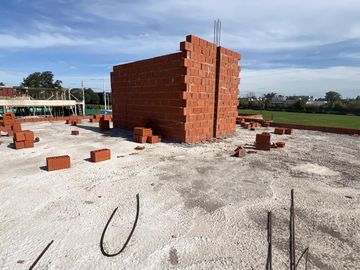 IMPONENTE Casa a Terminar a la venta en Cañuelas
