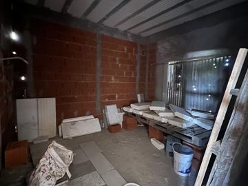 IMPONENTE Casa a Terminar a la venta en Cañuelas