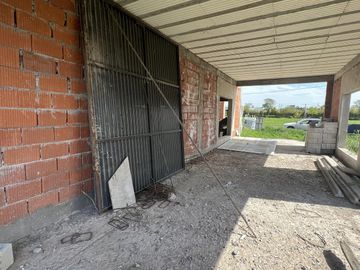 IMPONENTE Casa a Terminar a la venta en Cañuelas