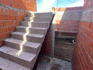 IMPONENTE Casa a Terminar a la venta en Cañuelas