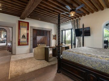 Casa en Venta en San Miguel de Allende: Elegancia y Confort