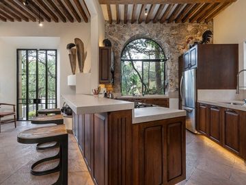 Casa en Venta en San Miguel de Allende: Elegancia y Confort