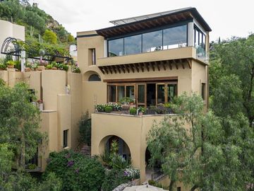 Casa en Venta en San Miguel de Allende: Elegancia y Confort