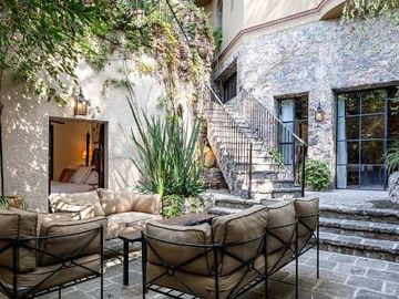 Casa en Venta en San Miguel de Allende: Elegancia y Confort