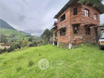 Casa campestre en venta, Montaño, Villamaría