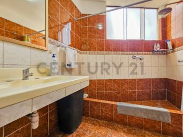 DUPLEX EN VENTA / COCHERA / 107 M2 BAJAMOS EL PRECIO