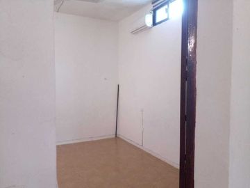 Casa con 4 departamentos a una cuadra del Parque La Plancha