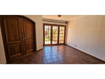 CASA · VENTA · BARRIO PARQUE · 3 DORMITORIOS · PILETA · GODOY CRUZ