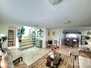 CASA DE VENTA EN URBANIZACIÓN SAN JOSÉ DEL VALLE