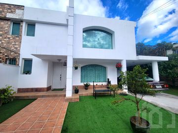 CASA DE VENTA EN URBANIZACIÓN SAN JOSÉ DEL VALLE