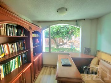 CASA DE VENTA EN URBANIZACIÓN SAN JOSÉ DEL VALLE