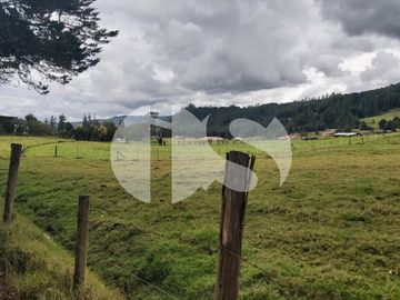 TERRENO EN VENTA SECTOR EL PORTETE, CUENCA