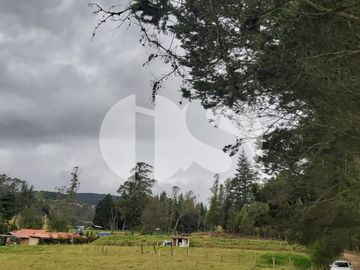 TERRENO EN VENTA SECTOR EL PORTETE, CUENCA