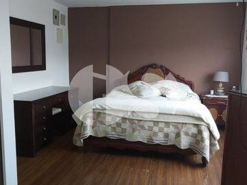 DEPARTAMENTO DÚPLEX EN VENTA SECTOR LOS CEREZOS, CUENCA