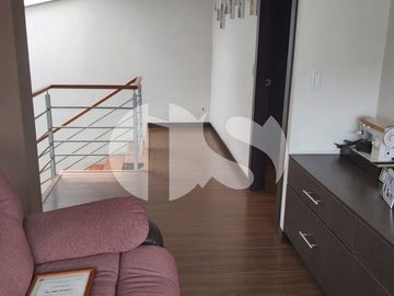DEPARTAMENTO DÚPLEX EN VENTA SECTOR LOS CEREZOS, CUENCA