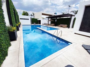 Casas en venta en Parque Santorini, Lomas de Angelópolis. Prototipo de 3 niveles